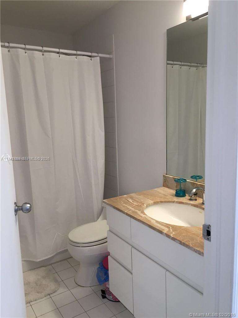 One Tequesta Point at 888 Brickell Key Dr, Miami, FL 33131 - For Rent photo 11