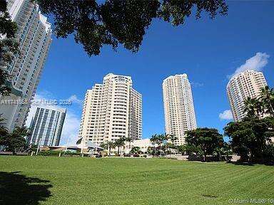 One Tequesta Point at 888 Brickell Key Dr, Miami, FL 33131 - For Rent photo 16
