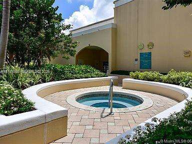 One Tequesta Point at 888 Brickell Key Dr, Miami, FL 33131 - For Rent photo 20