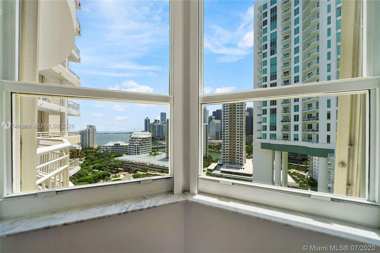 One Tequesta Point at 888 Brickell Key Dr, Miami, FL 33131 - For Rent photo 8
