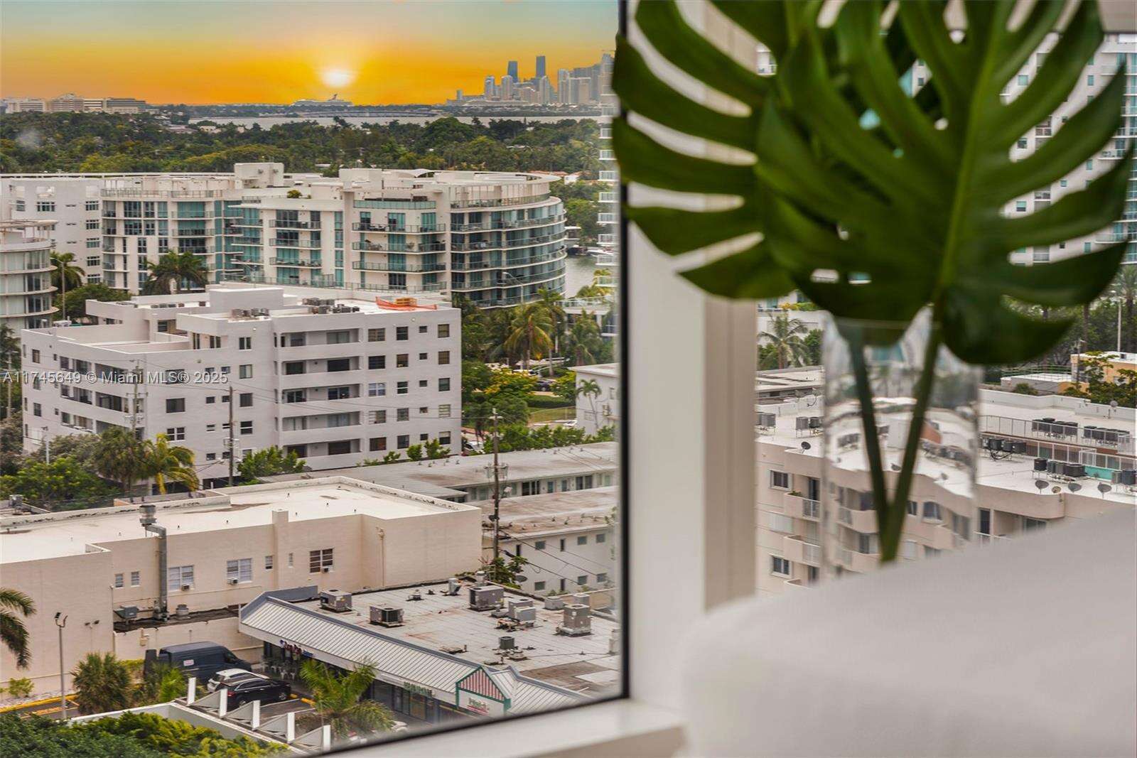 Central Carillon at 6801 Collins Ave, Miami Beach, FL 33141 - For Rent photo 14