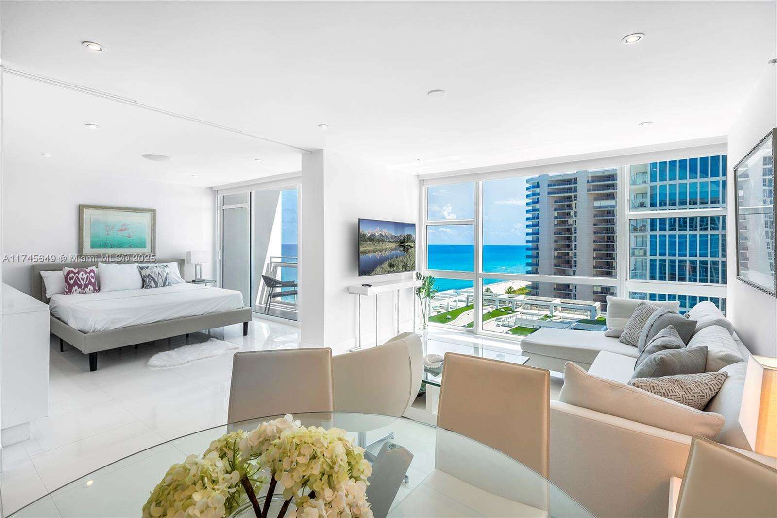 Central Carillon at 6801 Collins Ave, Miami Beach, FL 33141 - For Rent photo 3