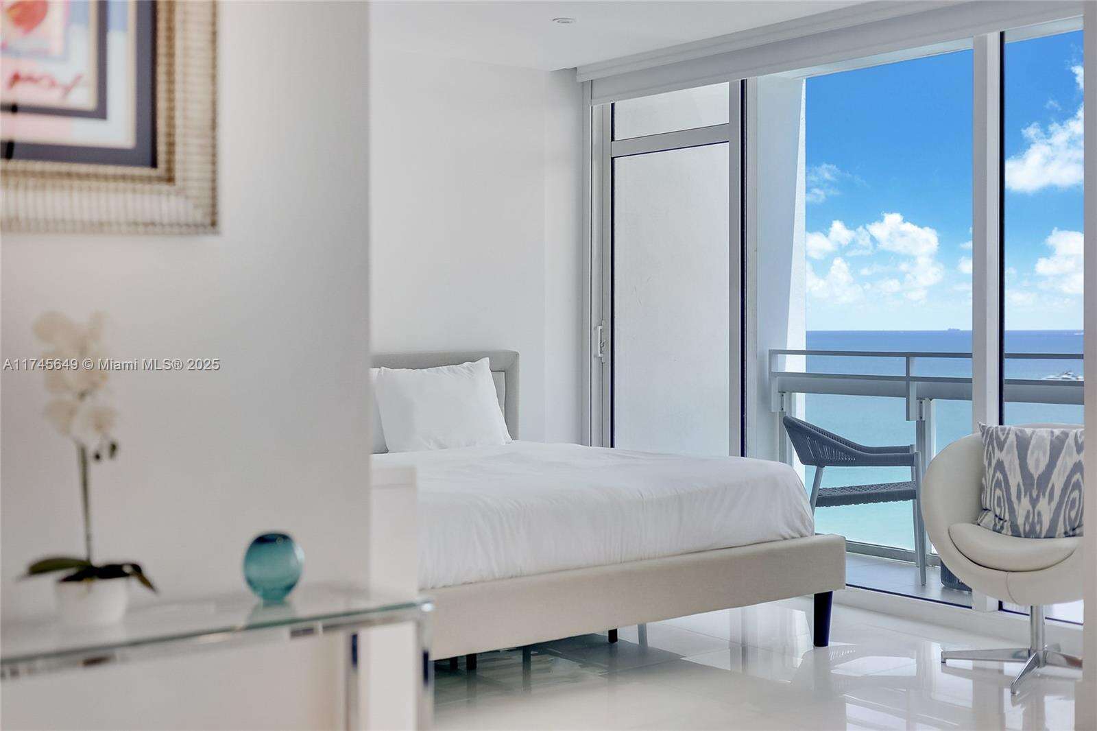 Central Carillon at 6801 Collins Ave, Miami Beach, FL 33141 - For Rent photo 73
