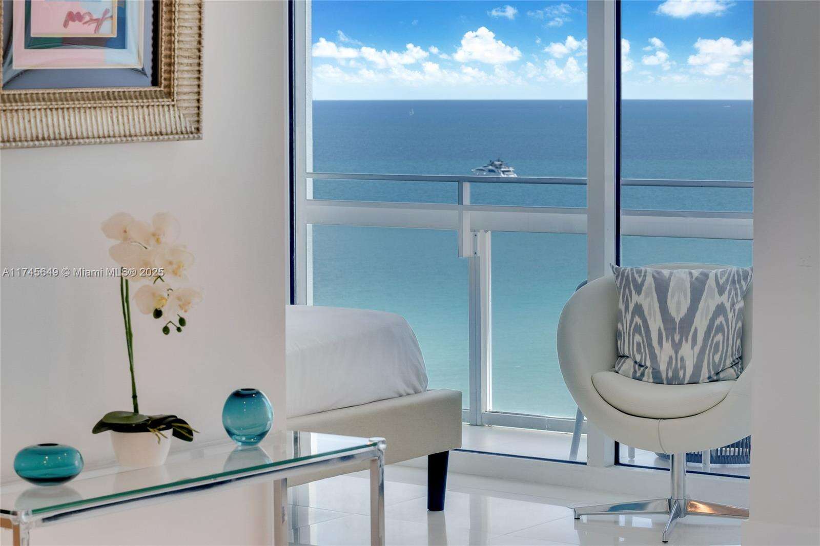 Central Carillon at 6801 Collins Ave, Miami Beach, FL 33141 - For Rent photo 74