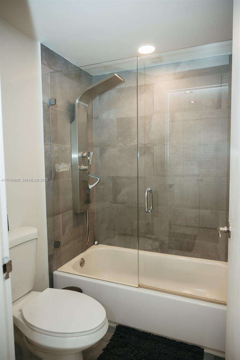 Sea Air Towers at 3725 Ocean Dr, Hollywood, FL 33019 - For Rent photo 25