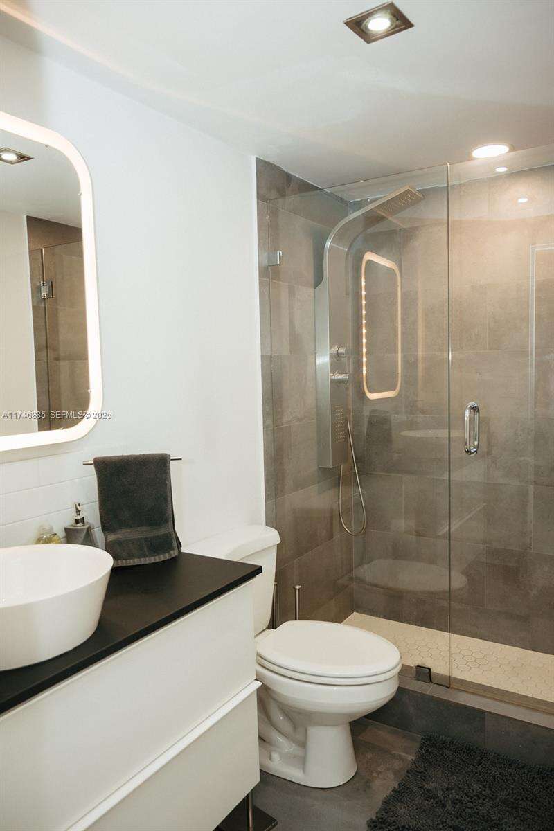 Sea Air Towers at 3725 Ocean Dr, Hollywood, FL 33019 - For Rent photo 32
