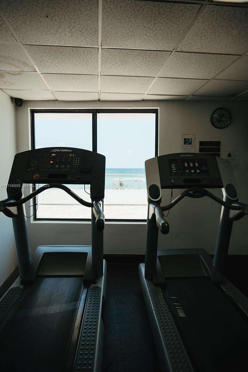 Sea Air Towers at 3725 Ocean Dr, Hollywood, FL 33019 - For Rent photo 45