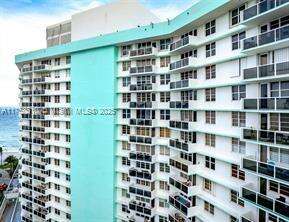 Sea Air Towers at 3725 Ocean Dr, Hollywood, FL 33019 - For Rent photo 18
