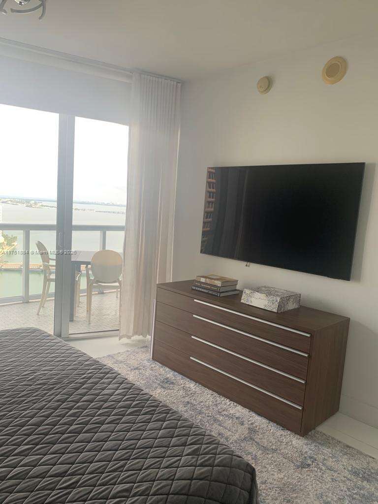 Icon Brickell 1 at 465 Brickell Ave, Miami, FL 33131 - For Rent photo 11