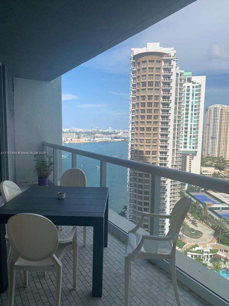 Icon Brickell 1 at 465 Brickell Ave, Miami, FL 33131 - For Rent photo 15