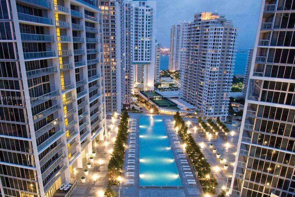 Icon Brickell 1 at 465 Brickell Ave, Miami, FL 33131 - For Rent photo 4