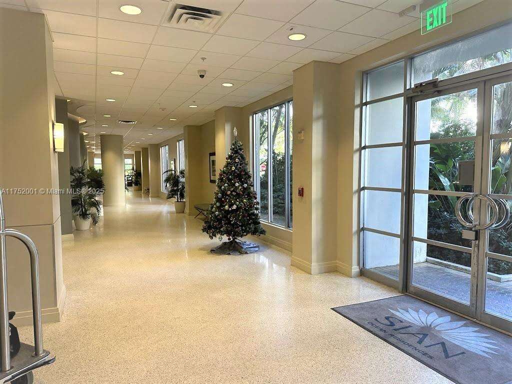Sian Ocean Residences at 4001 Ocean Dr, Hollywood, FL 33019 - For Rent photo 14