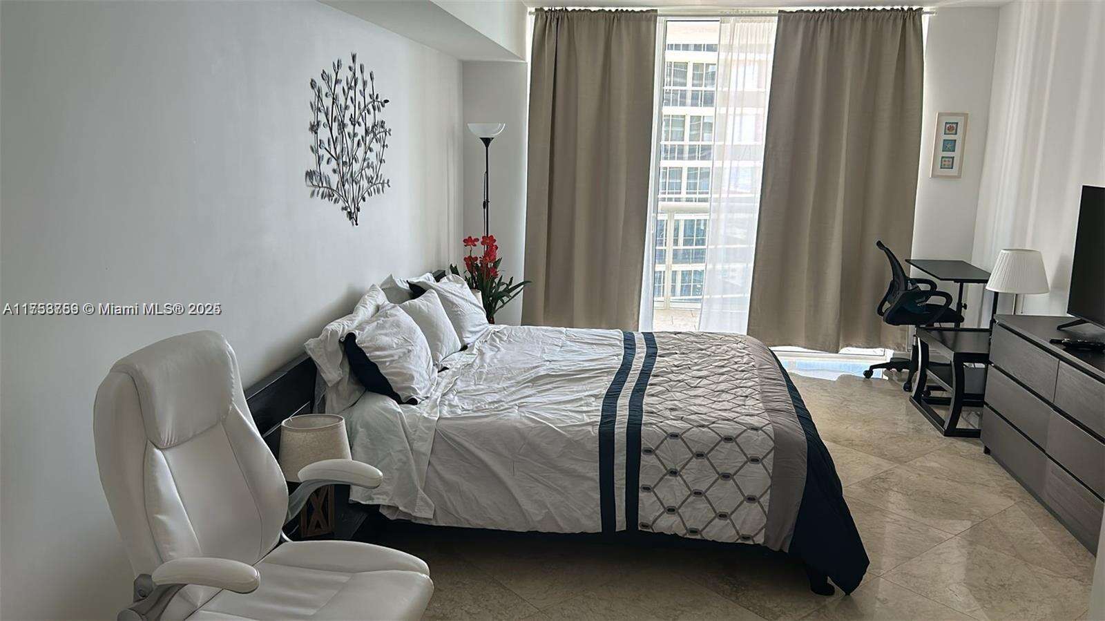 The Beach Club Two at 1830 Ocean Dr, Hallandale Beach, FL 33009 - For Rent photo 19