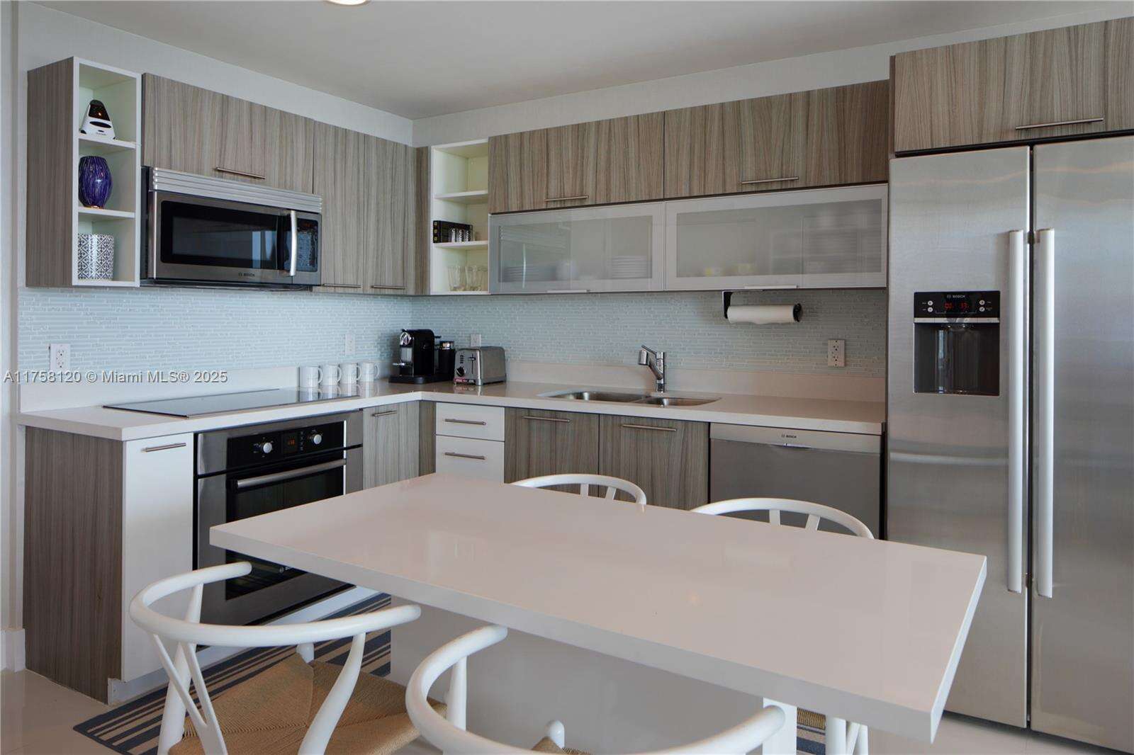 Eden House at 6700 Indian Creek Dr, Miami Beach, FL 33141 - For Rent photo 12