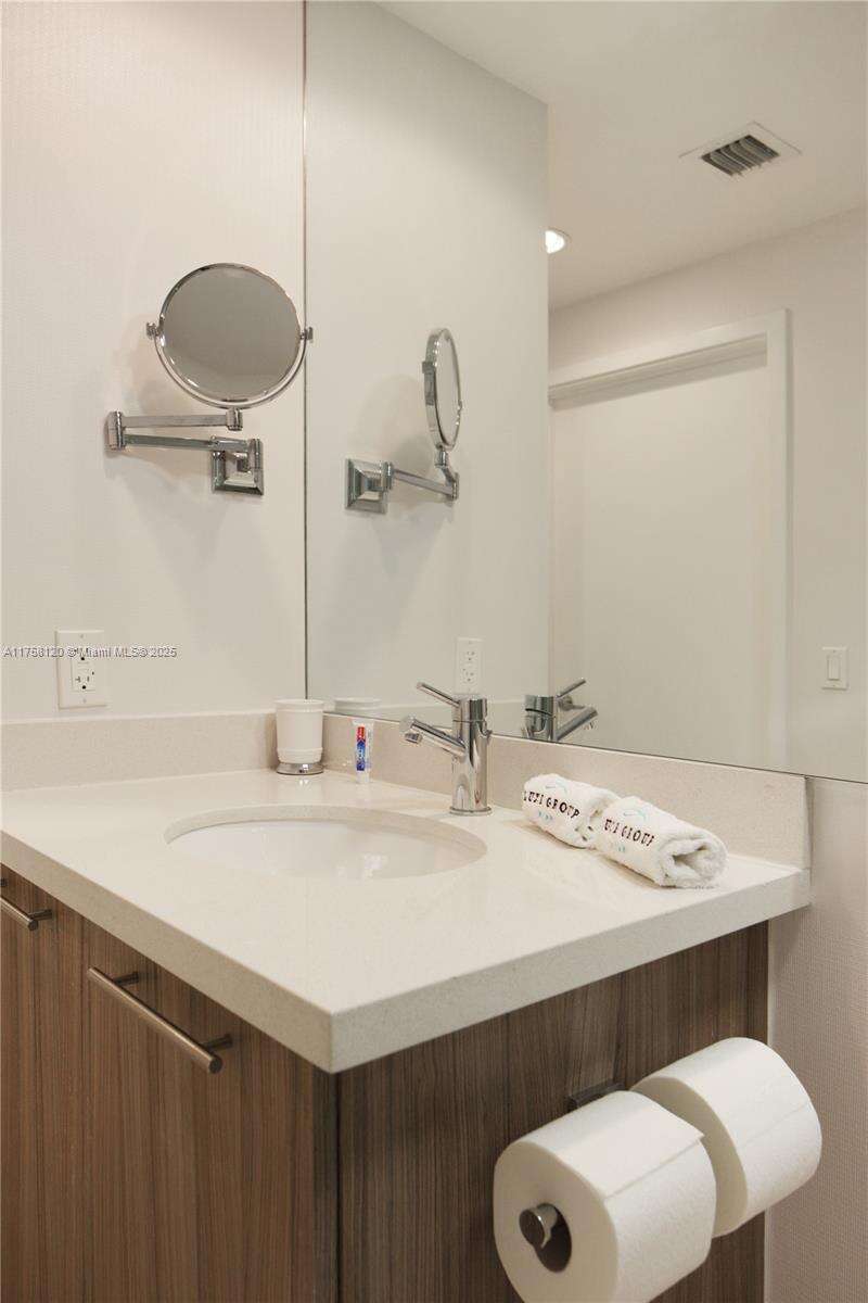 Eden House at 6700 Indian Creek Dr, Miami Beach, FL 33141 - For Rent photo 25