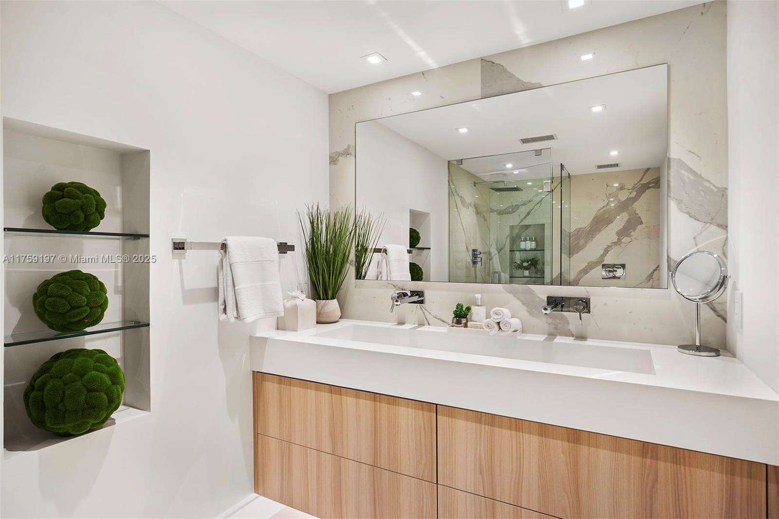 Roney Palace at Miami Beach, FL 33139 - For Rent photo 29