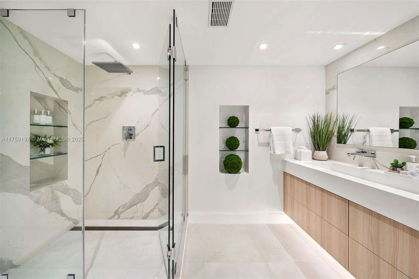 Roney Palace at Miami Beach, FL 33139 - For Rent photo 33