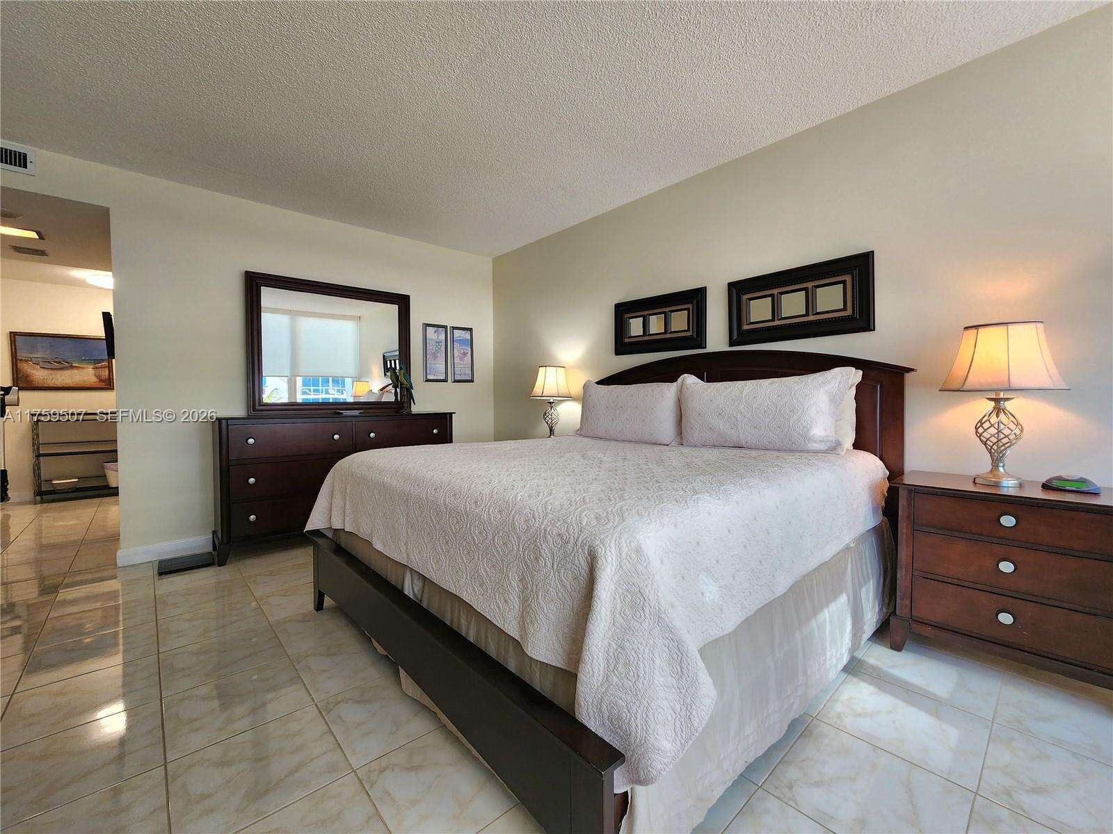 Alexander Towers at 3505 Ocean Dr, Hollywood, FL 33019 - For Rent photo 12