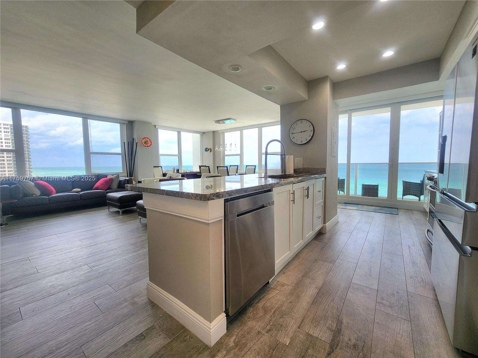 Alexander Towers at 3505 Ocean Dr, Hollywood, FL 33019 - For Rent photo 7