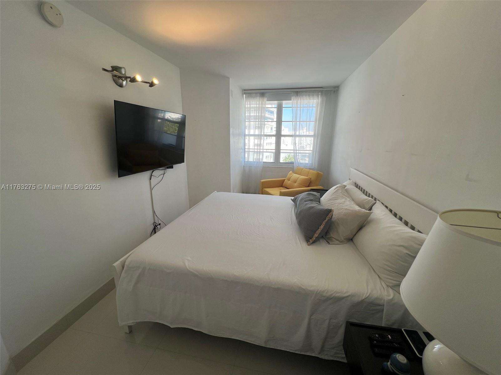 Decoplage at 100 Lincoln Rd, Miami Beach, FL 33139 - For Rent photo 14