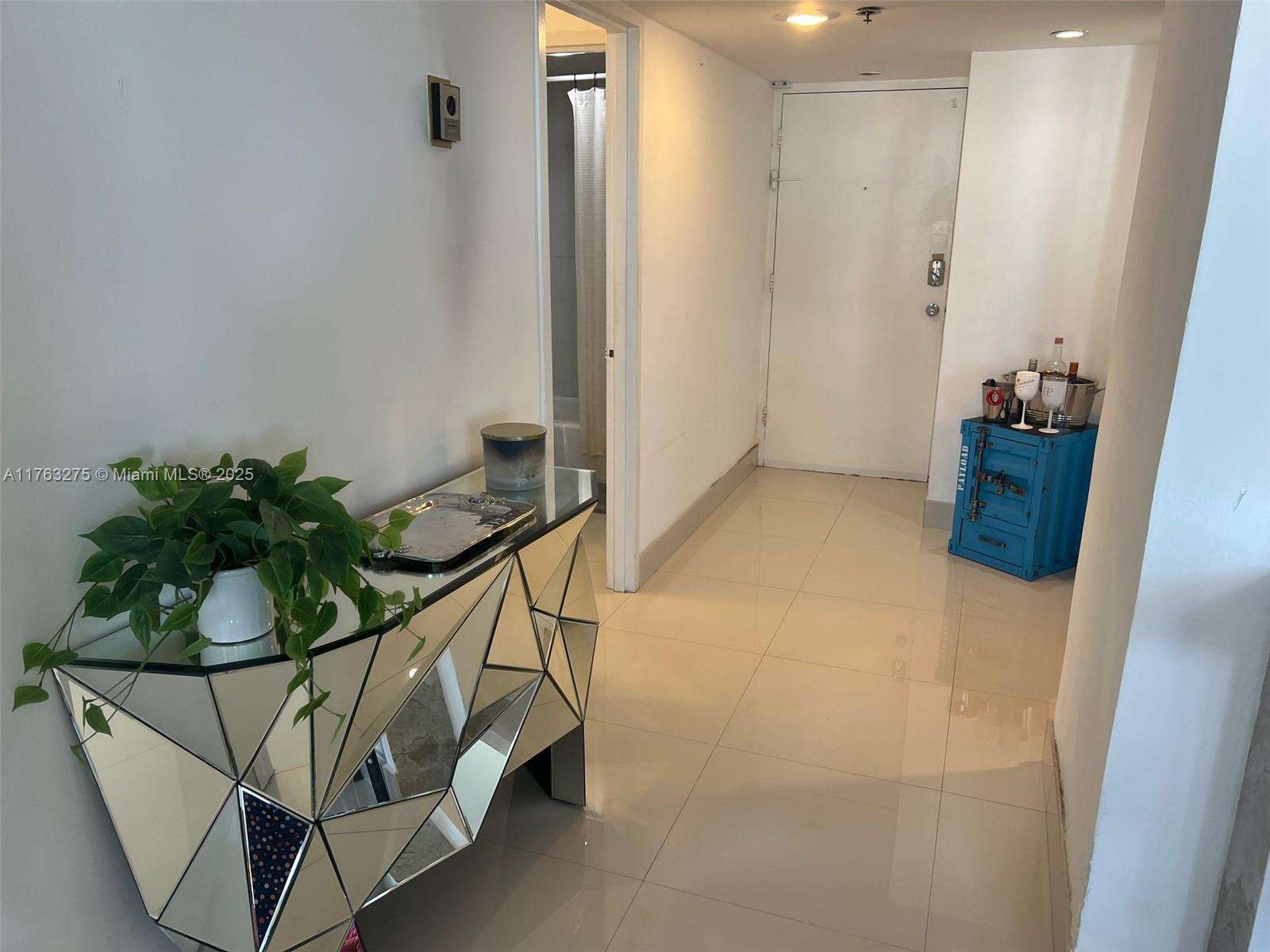 Decoplage at 100 Lincoln Rd, Miami Beach, FL 33139 - For Rent photo 19