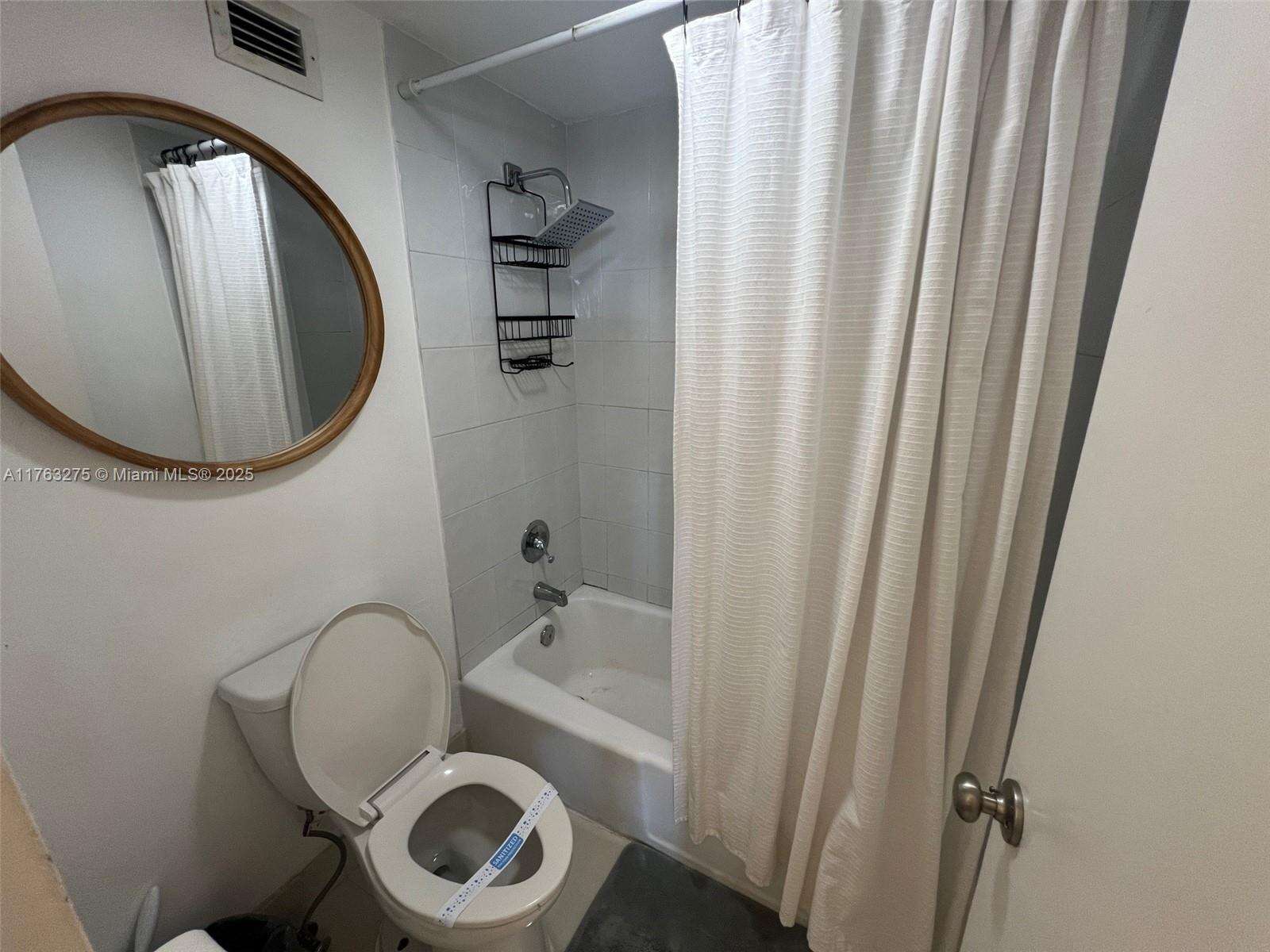 Decoplage at 100 Lincoln Rd, Miami Beach, FL 33139 - For Rent photo 21