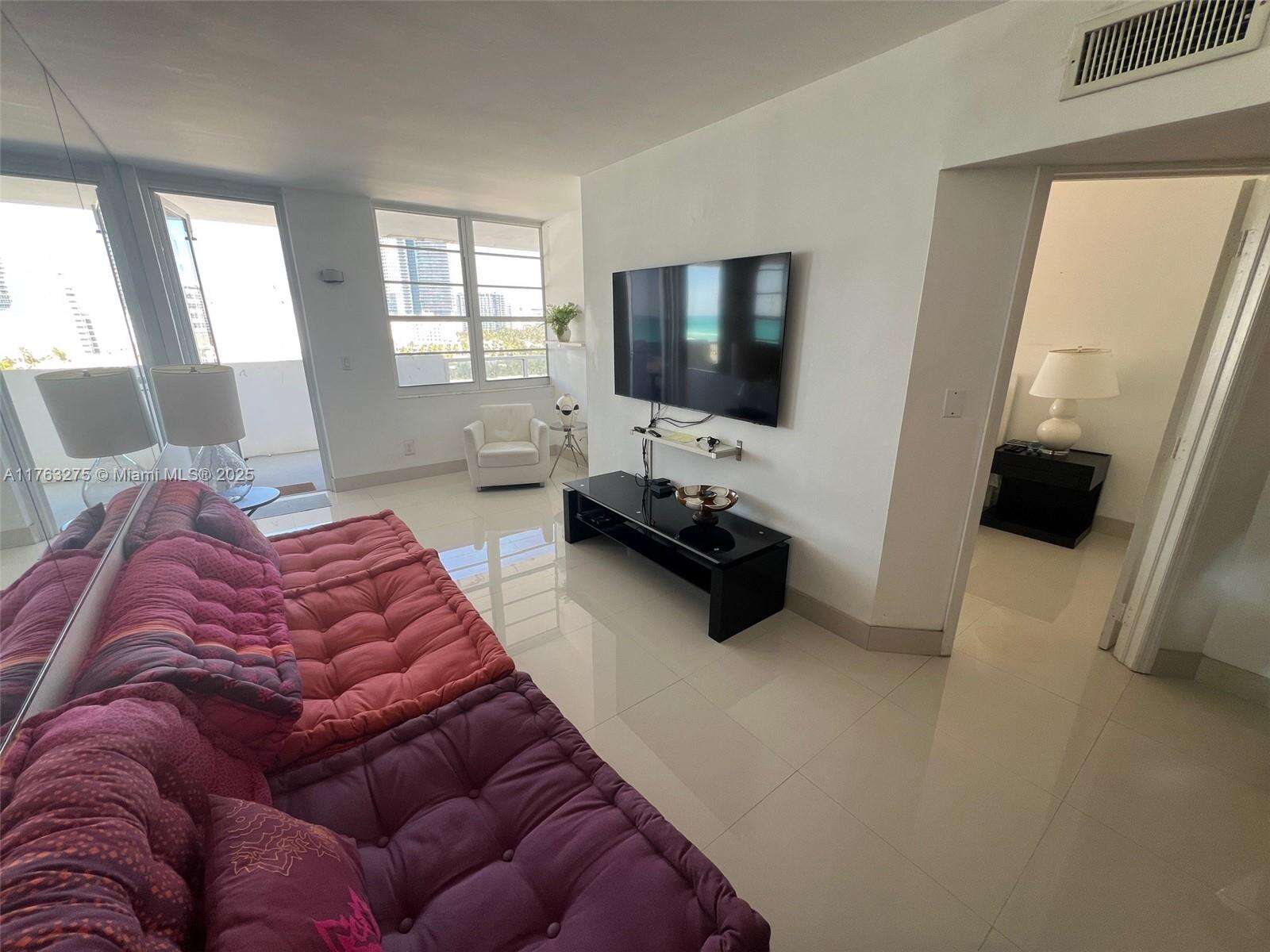 Decoplage at 100 Lincoln Rd, Miami Beach, FL 33139 - For Rent photo 6