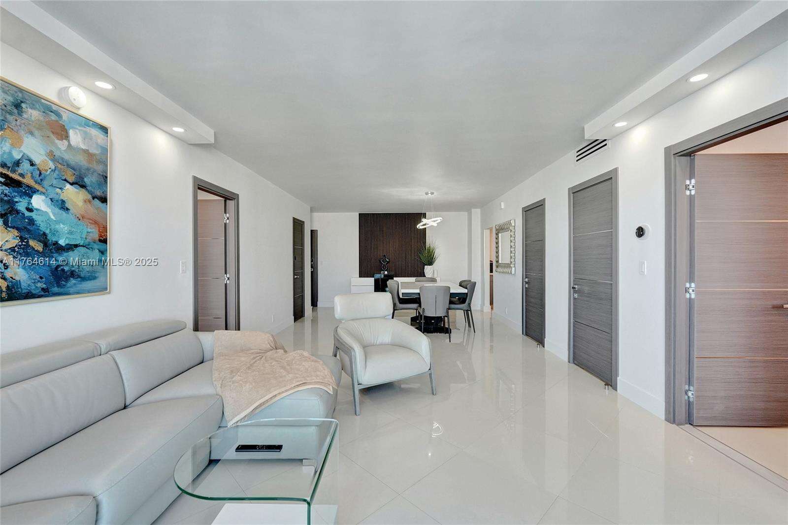 Sian Ocean Residences at 4001 Ocean Dr, Hollywood, FL 33019 - For Rent photo 31