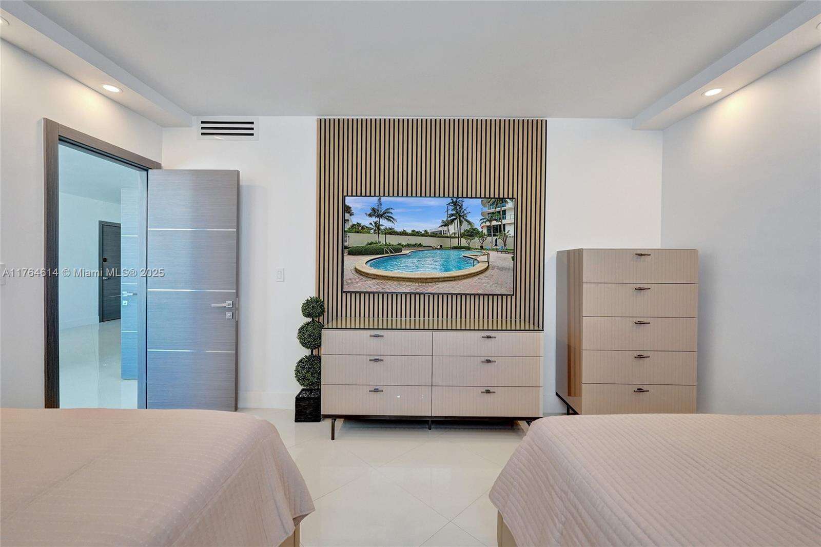 Sian Ocean Residences at 4001 Ocean Dr, Hollywood, FL 33019 - For Rent photo 35