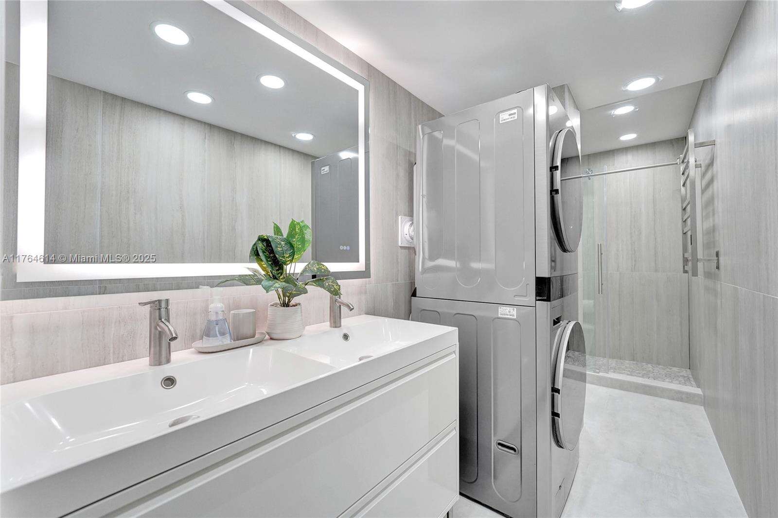 Sian Ocean Residences at 4001 Ocean Dr, Hollywood, FL 33019 - For Rent photo 39