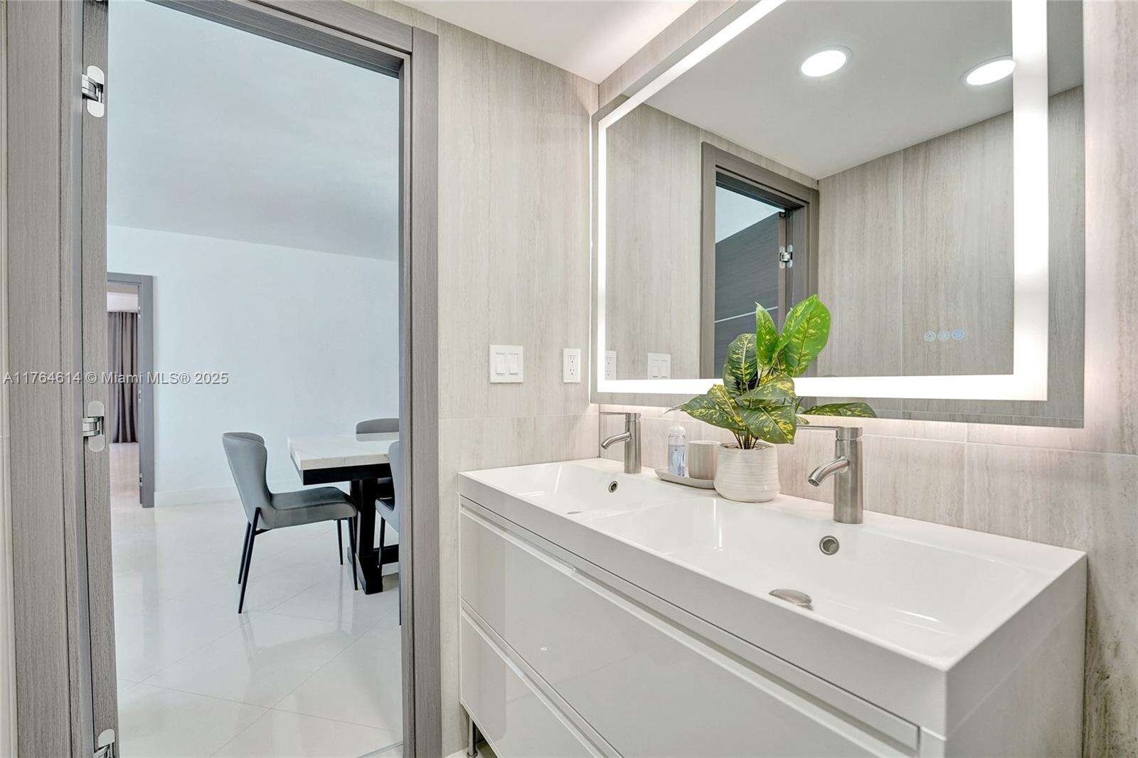 Sian Ocean Residences at 4001 Ocean Dr, Hollywood, FL 33019 - For Rent photo 40