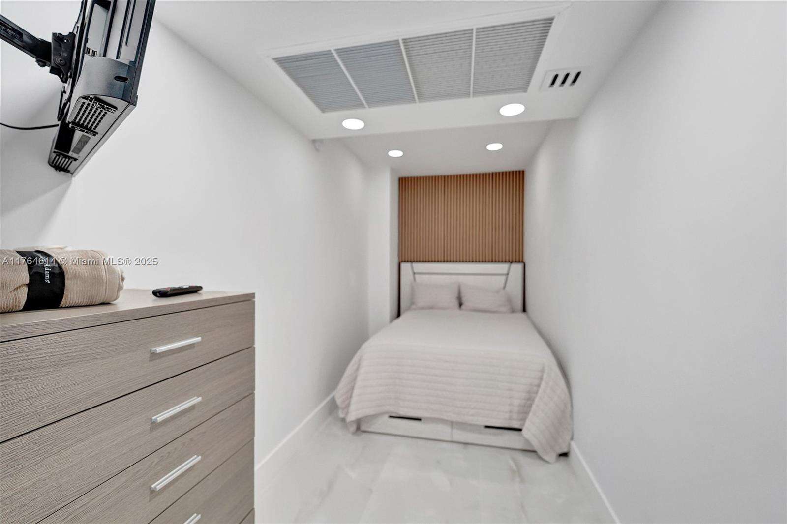 Sian Ocean Residences at 4001 Ocean Dr, Hollywood, FL 33019 - For Rent photo 44