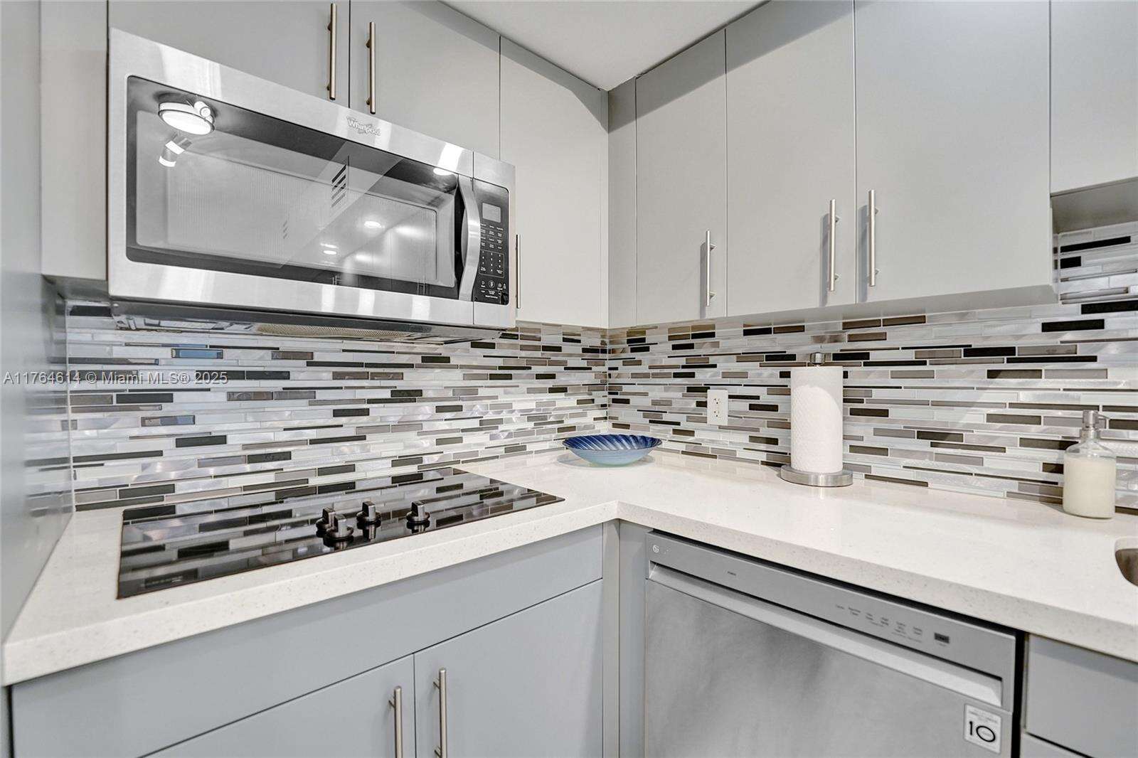 Sian Ocean Residences at 4001 Ocean Dr, Hollywood, FL 33019 - For Rent photo 52