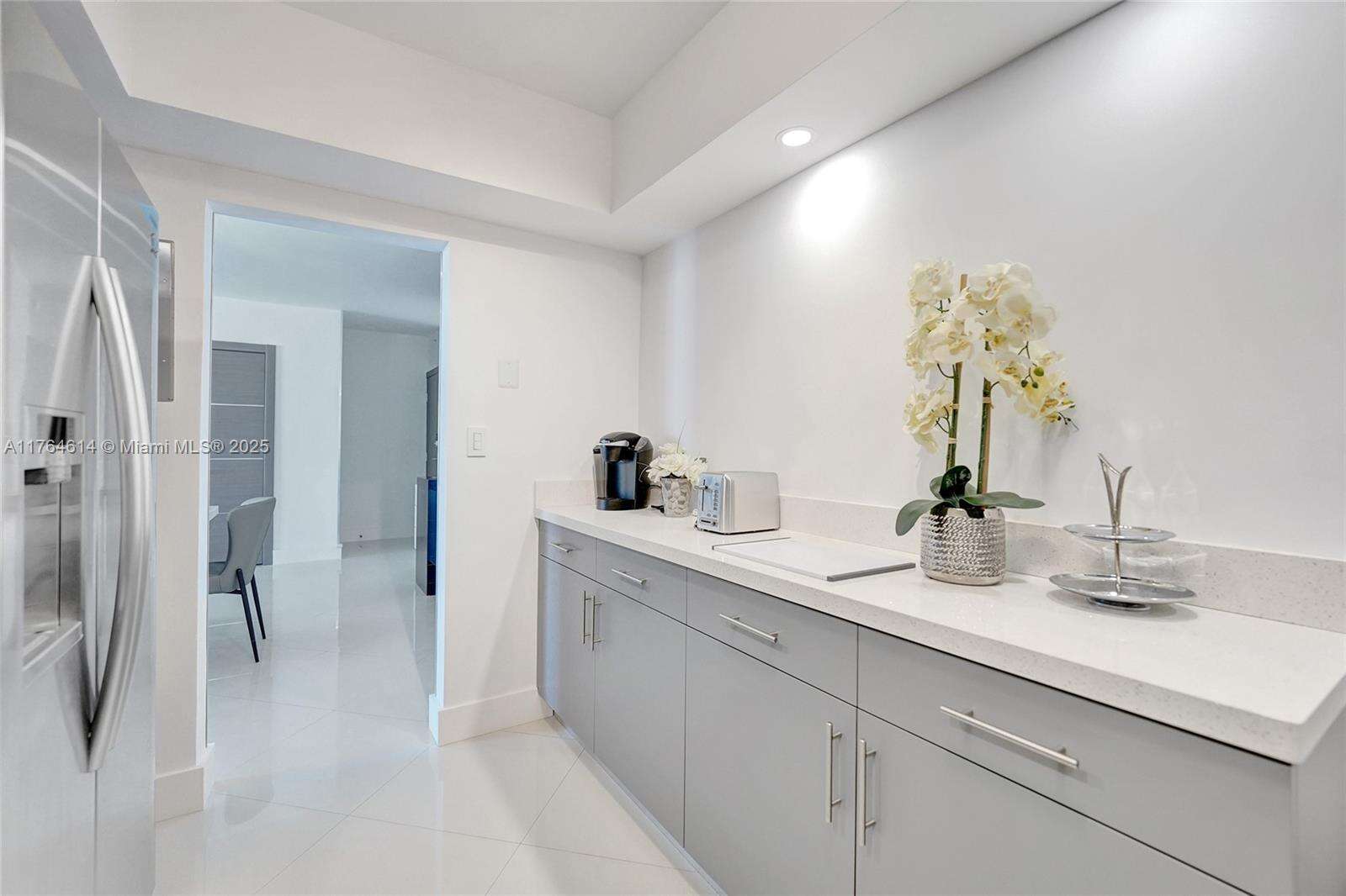 Sian Ocean Residences at 4001 Ocean Dr, Hollywood, FL 33019 - For Rent photo 55