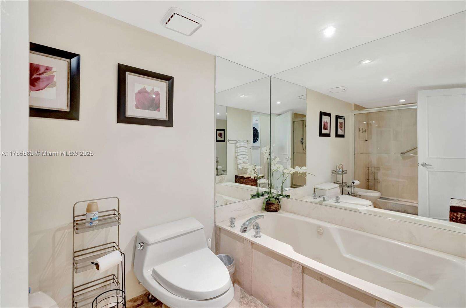 Brickell Key 1 at 520 Brickell Key Dr, Miami, FL 33131 - For Rent photo 12