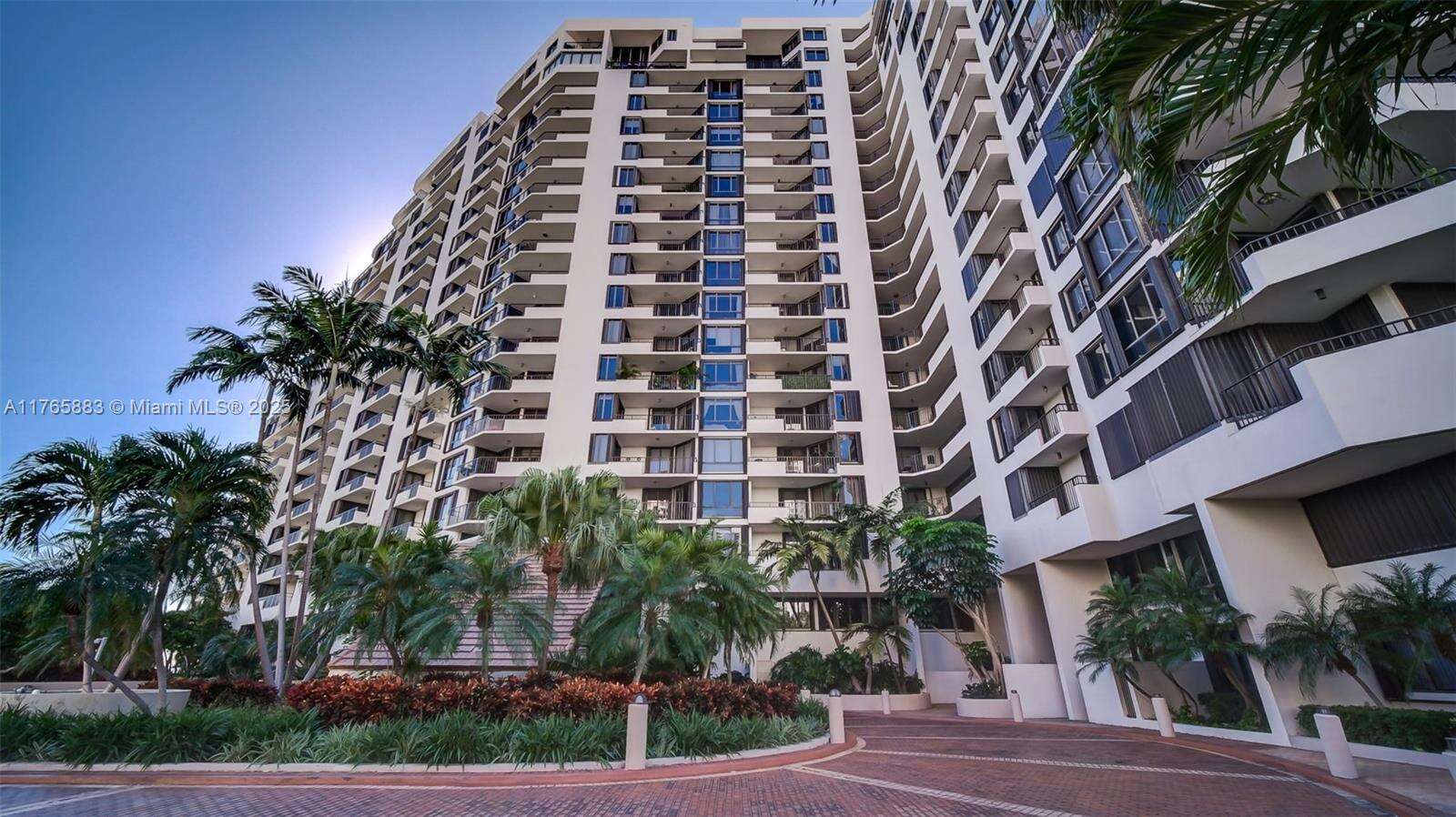 Brickell Key 1 at 520 Brickell Key Dr, Miami, FL 33131 - For Rent photo 23