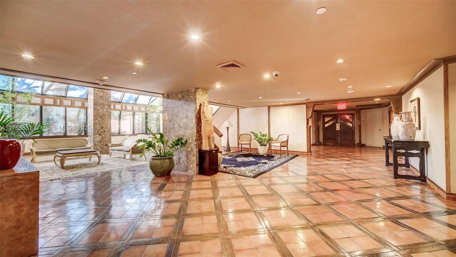 Brickell Key 1 at 520 Brickell Key Dr, Miami, FL 33131 - For Rent photo 28