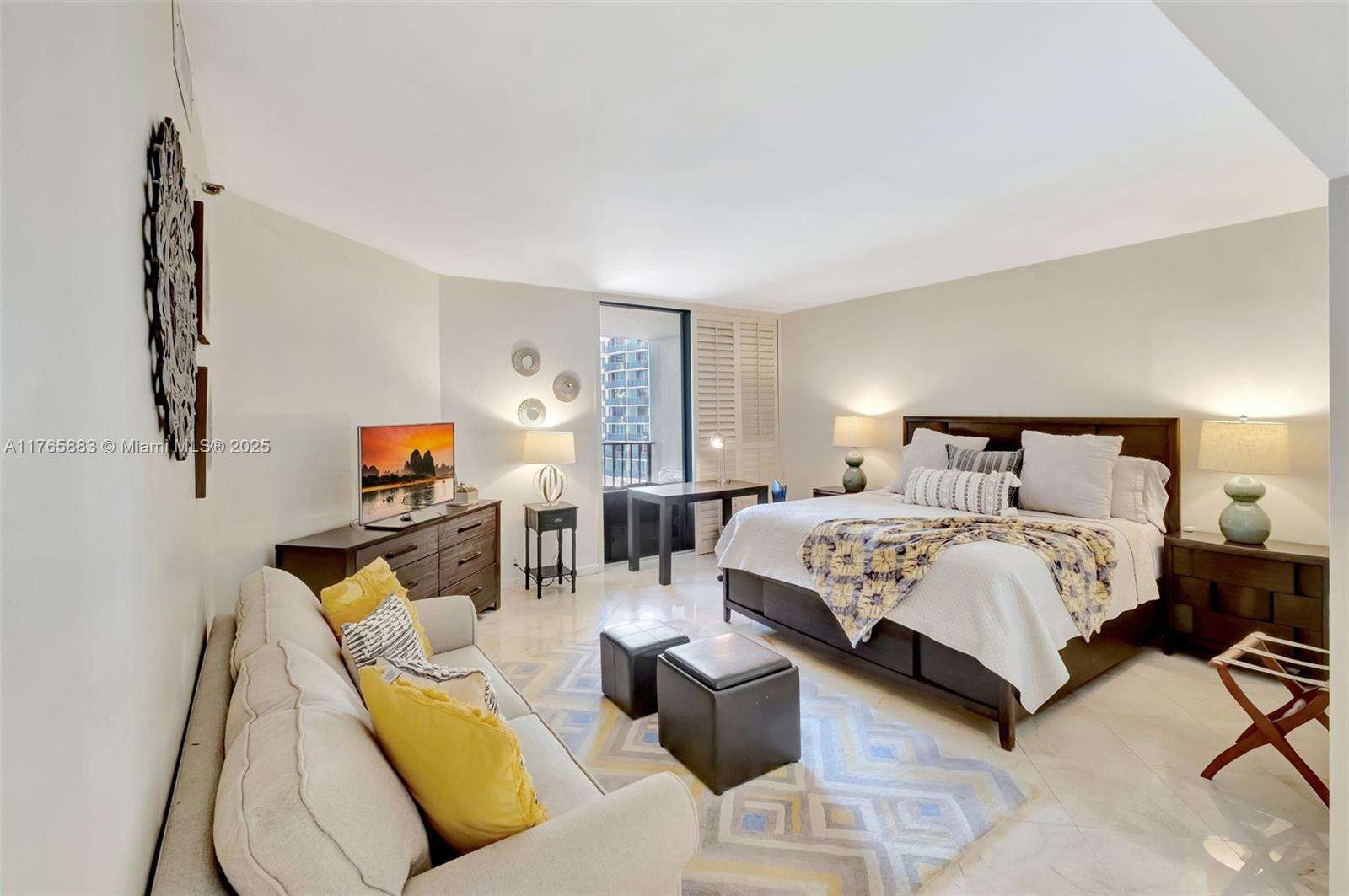 Brickell Key 1 at 520 Brickell Key Dr, Miami, FL 33131 - For Rent photo 8