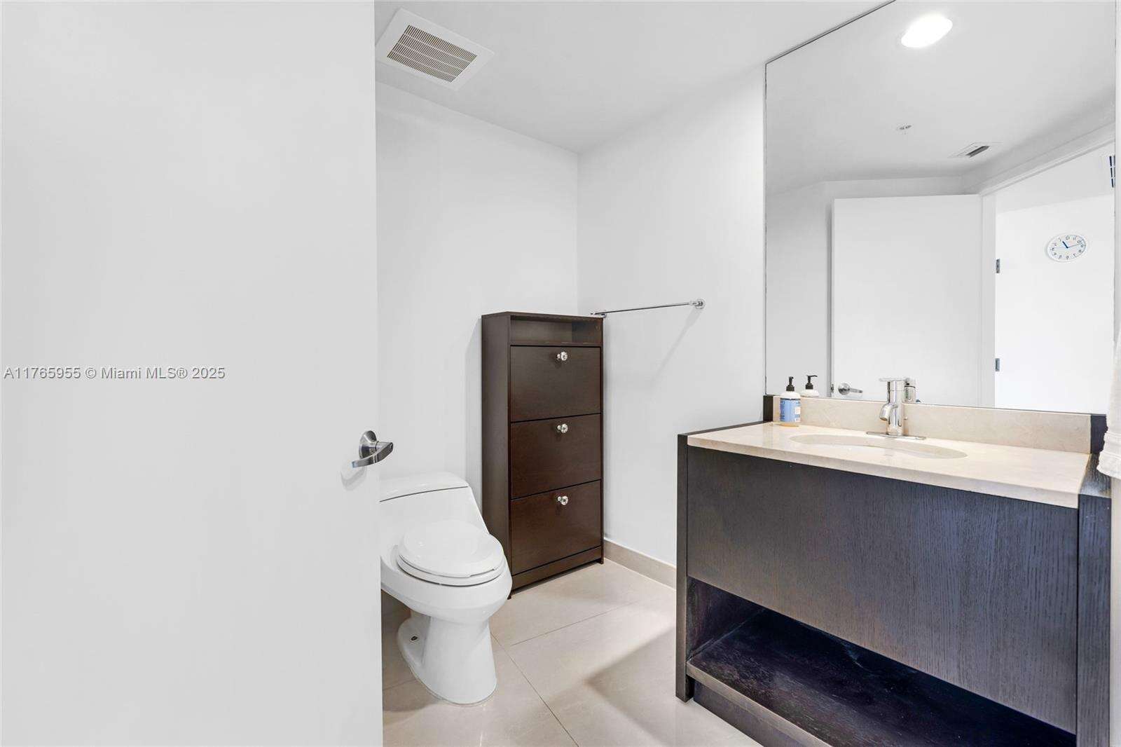 Trump Royale at 18201 Collins Ave, Sunny Isles Beach, FL 33160 - For Rent photo 13
