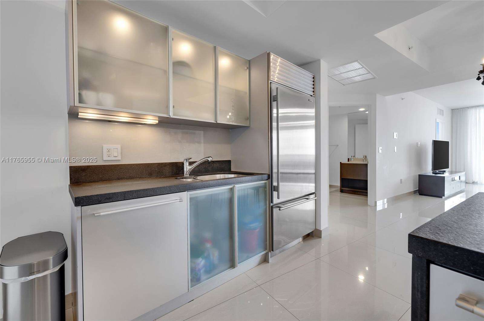 Trump Royale at 18201 Collins Ave, Sunny Isles Beach, FL 33160 - For Rent photo 14