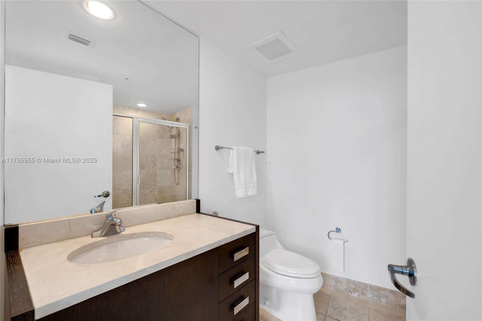 Trump Royale at 18201 Collins Ave, Sunny Isles Beach, FL 33160 - For Rent photo 22