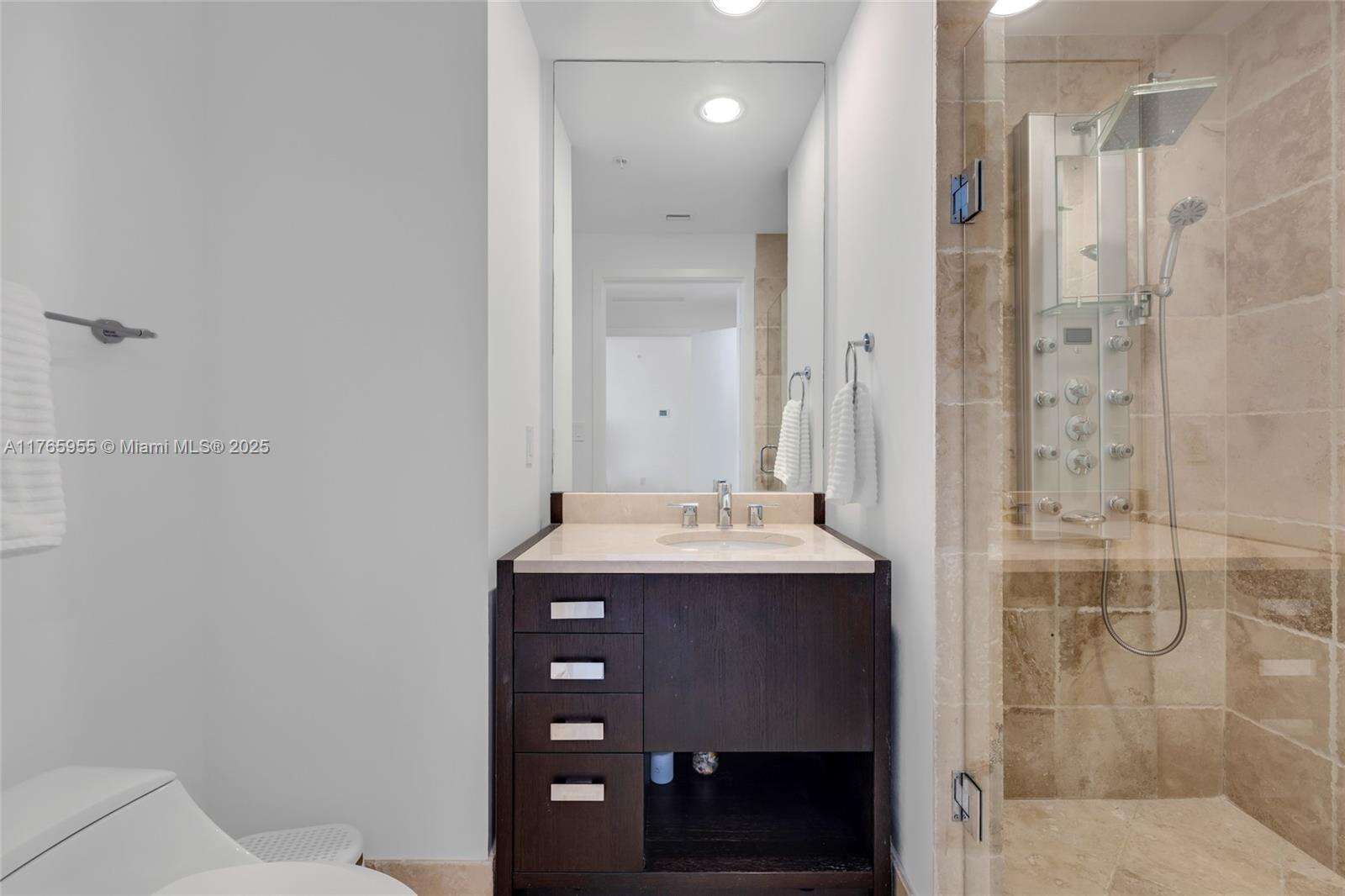 Trump Royale at 18201 Collins Ave, Sunny Isles Beach, FL 33160 - For Rent photo 23