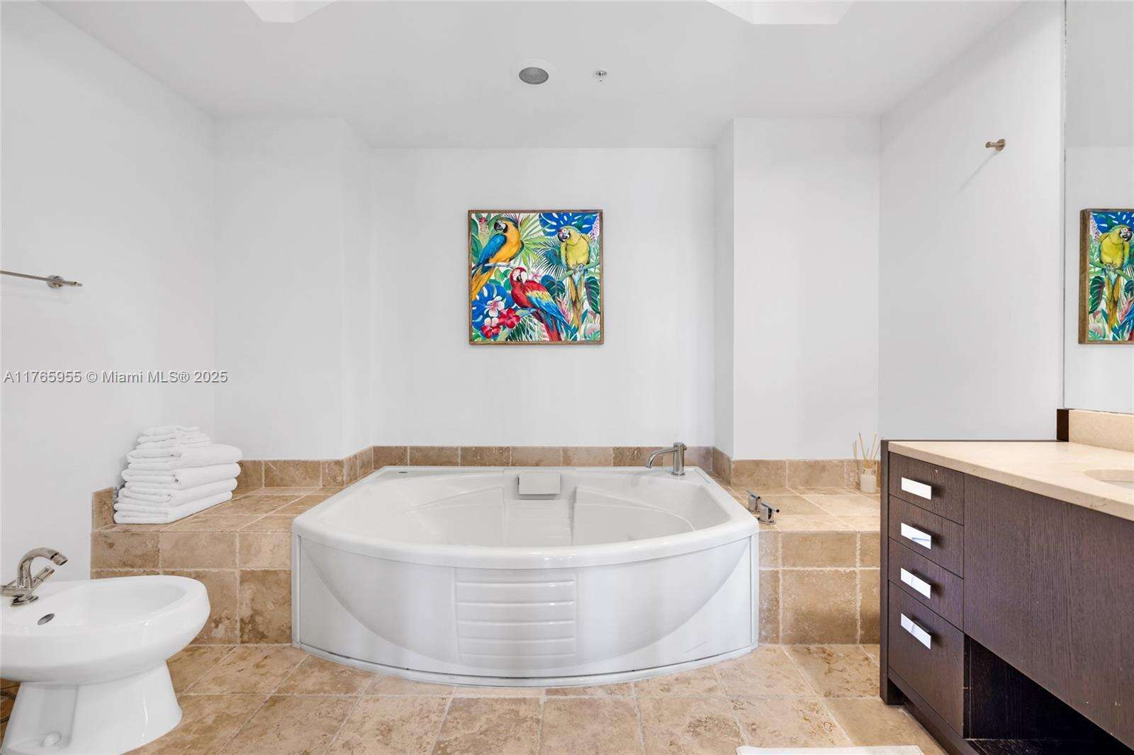 Trump Royale at 18201 Collins Ave, Sunny Isles Beach, FL 33160 - For Rent photo 24