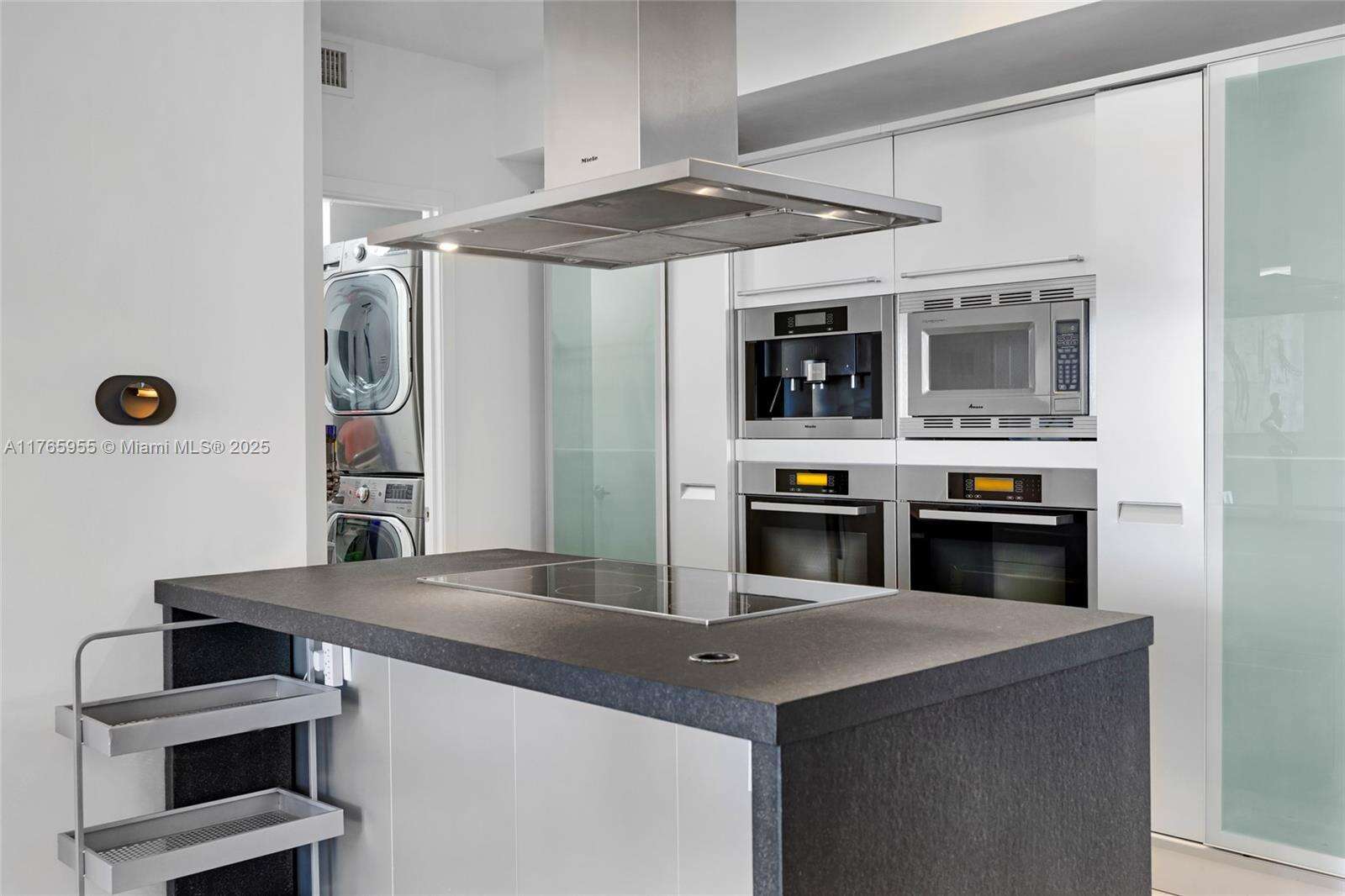 Trump Royale at 18201 Collins Ave, Sunny Isles Beach, FL 33160 - For Rent photo 9