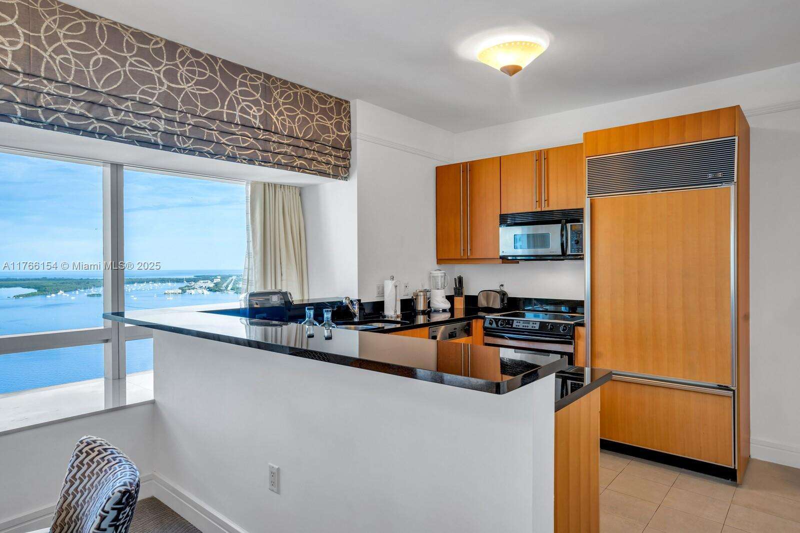 Four Seasons Residences at 1435 Brickell Ave, Miami, FL 33131 - For Rent photo 4