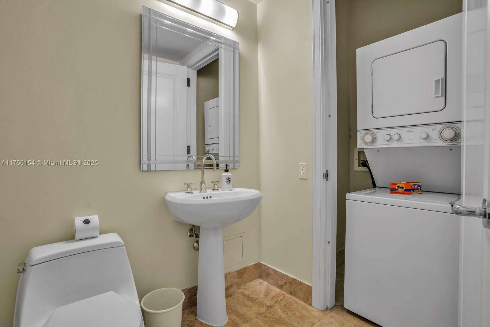 Four Seasons Residences at 1435 Brickell Ave, Miami, FL 33131 - For Rent photo 32