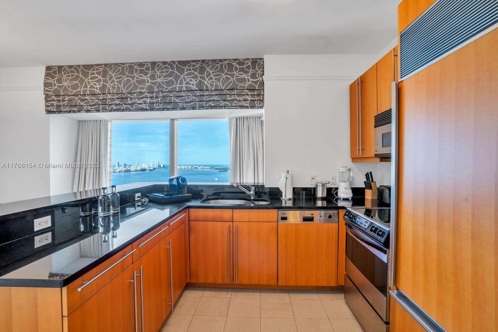 Four Seasons Residences at 1435 Brickell Ave, Miami, FL 33131 - For Rent photo 5