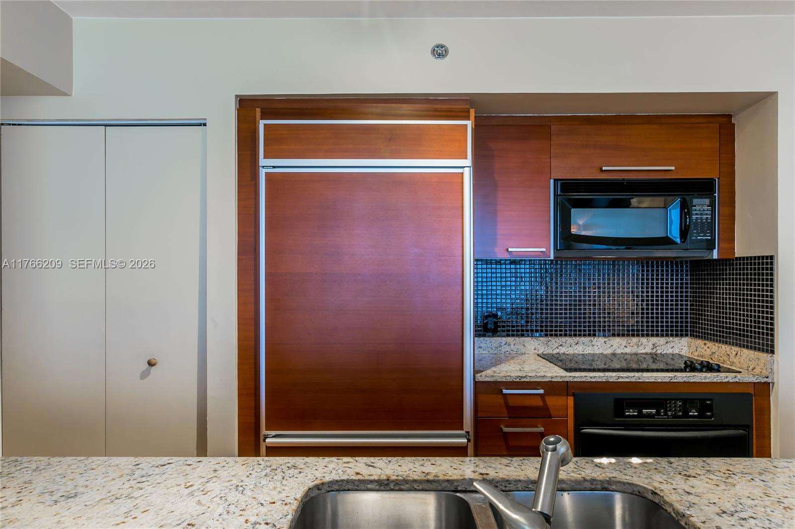 The Beach Club Two at 1830 Ocean Dr, Hallandale Beach, FL 33009 - For Rent photo 5