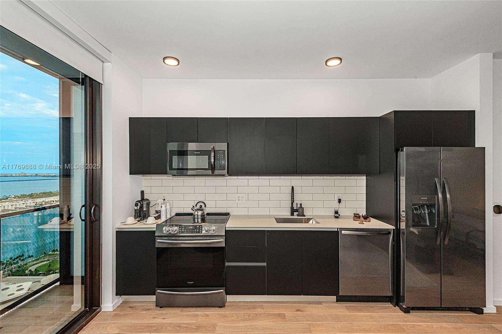 The Elser at 398 5 St, Miami, FL 33132 - For Rent photo 14