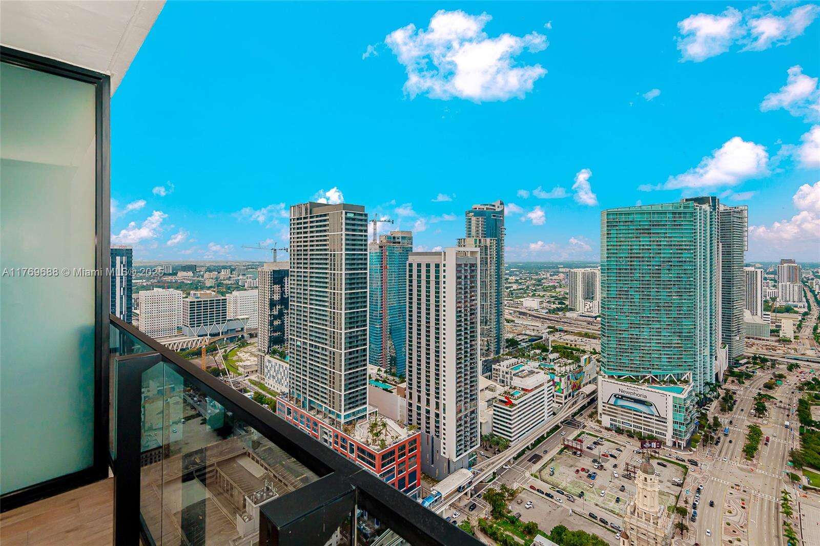 The Elser at 398 5 St, Miami, FL 33132 - For Rent photo 3